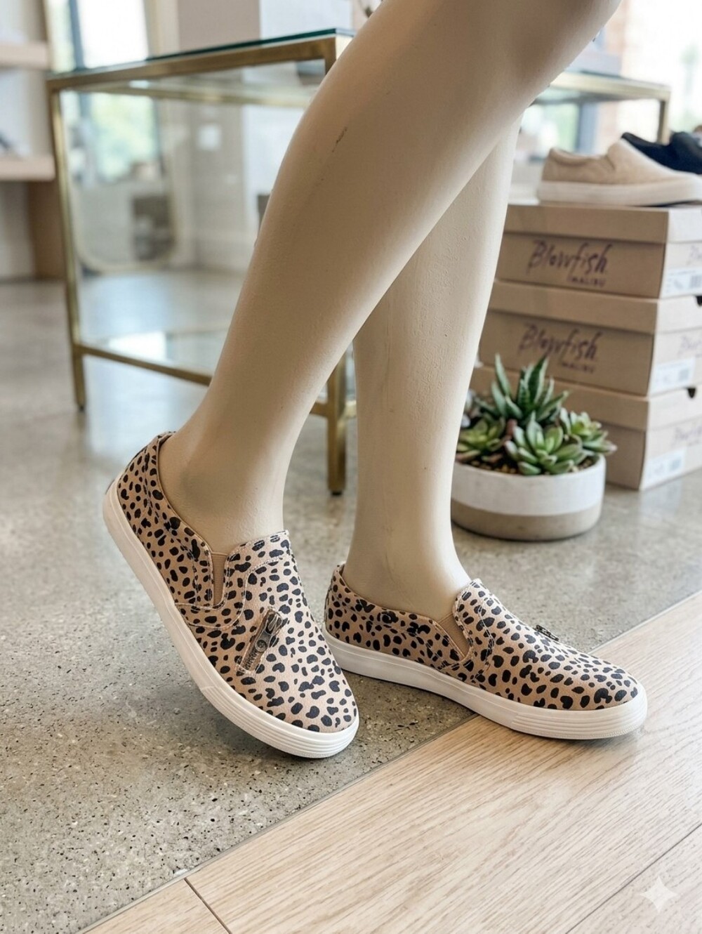 🍀Blowfish Malibu Mariachi 8.5 Leopard Print Slip On Shoes